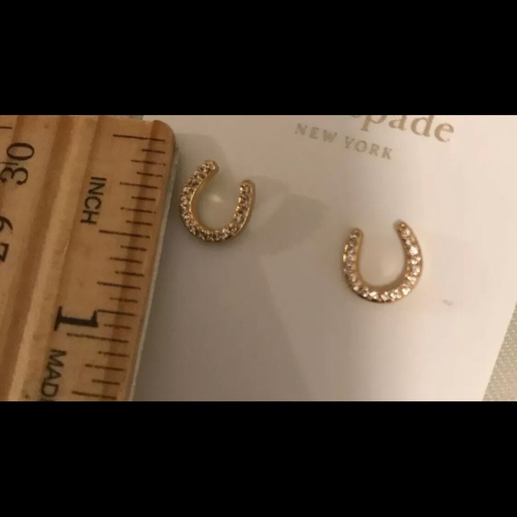 NEW KATE SPADE ♠️ WILD ONES HORSESHOE PAVE STUDS - Picture 7 of 10